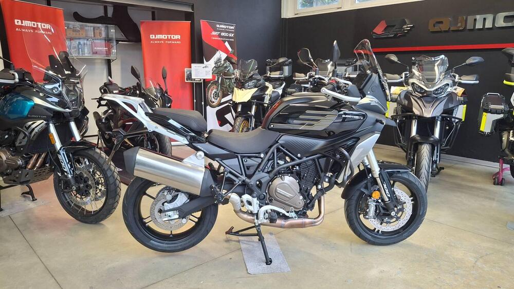 QJ Motor SRT 700 S (2025)