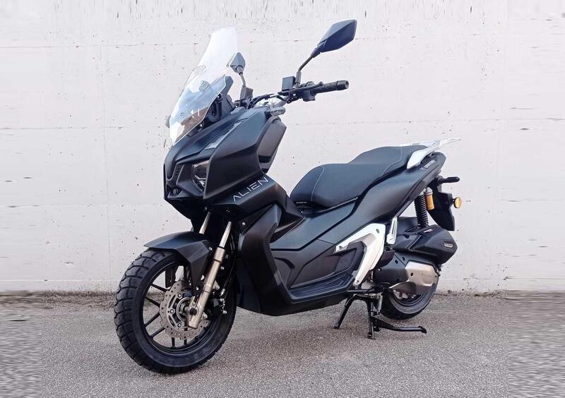 Alien Motors Newton 125 Newton 125 (2025) (6)