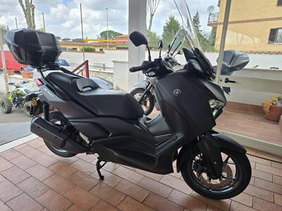 Yamaha X-Max 300 (2021 - 24) usata