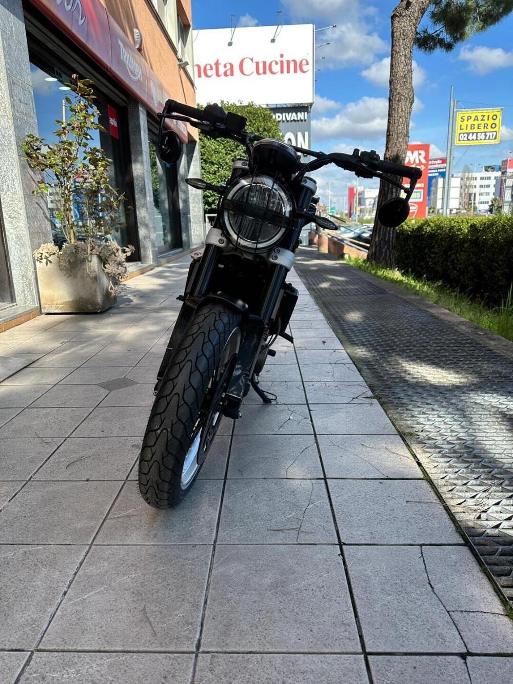 Husqvarna Svartpilen 401 (2018 - 19) (3)