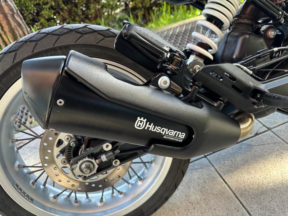 Husqvarna Svartpilen 401 (2018 - 19) (10)