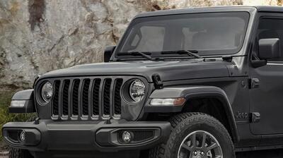 Jeep: la Wrangler e la Gladiator avranno il super parabrezza, come uno smartphone