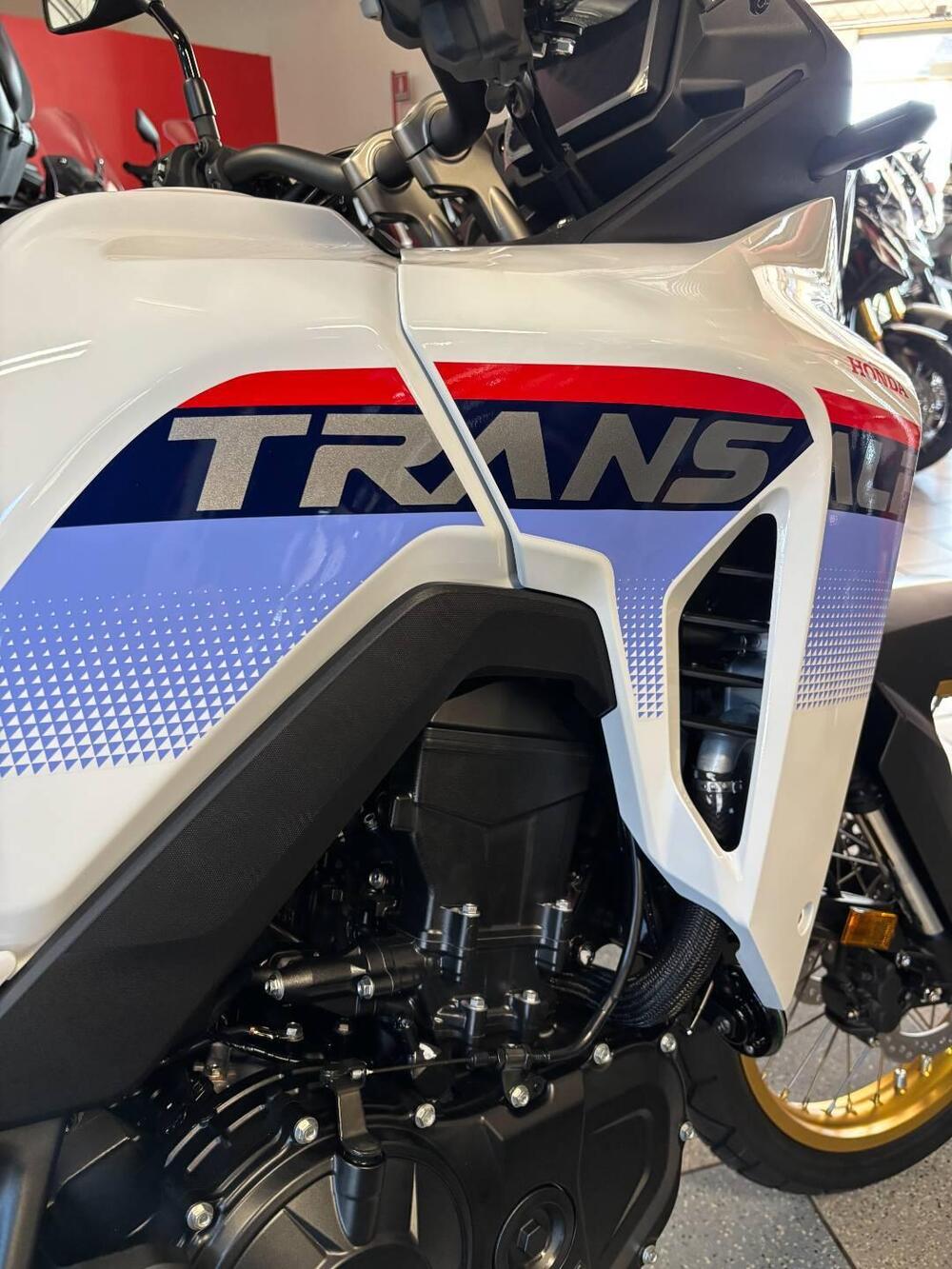 Honda Transalp XL750 (2025) (6)