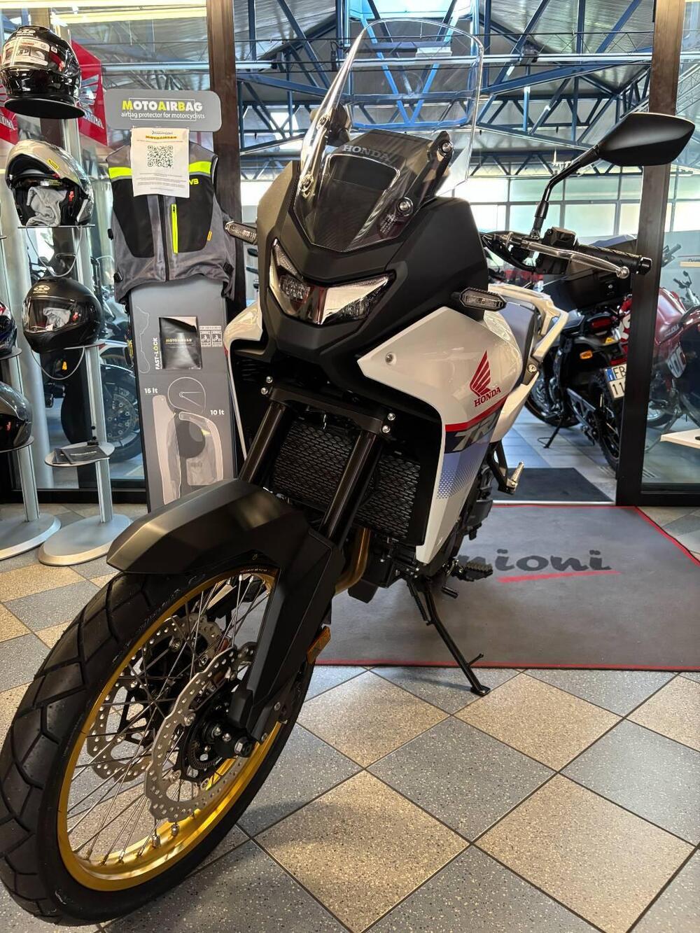 Honda Transalp XL750 (2025) (3)