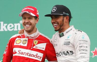 F1. Vettel fa il tifo per Hamilton: &quot;Ferrari? Per me non ha funzionato perch&eacute; c&#039;era lui. Spero vinca il titolo&quot;