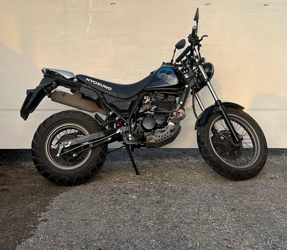 Hyosung Karion RT 125 4v (2004 - 16) (2)