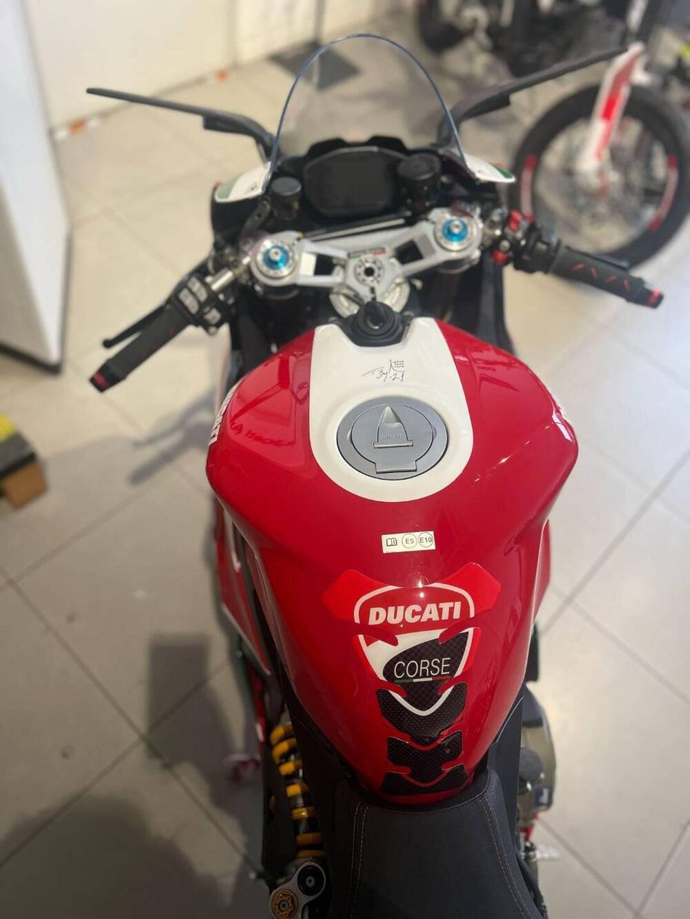 Ducati Panigale V2 Bayliss 1st Championship 20th Anniversary (2021 - 24) (8)