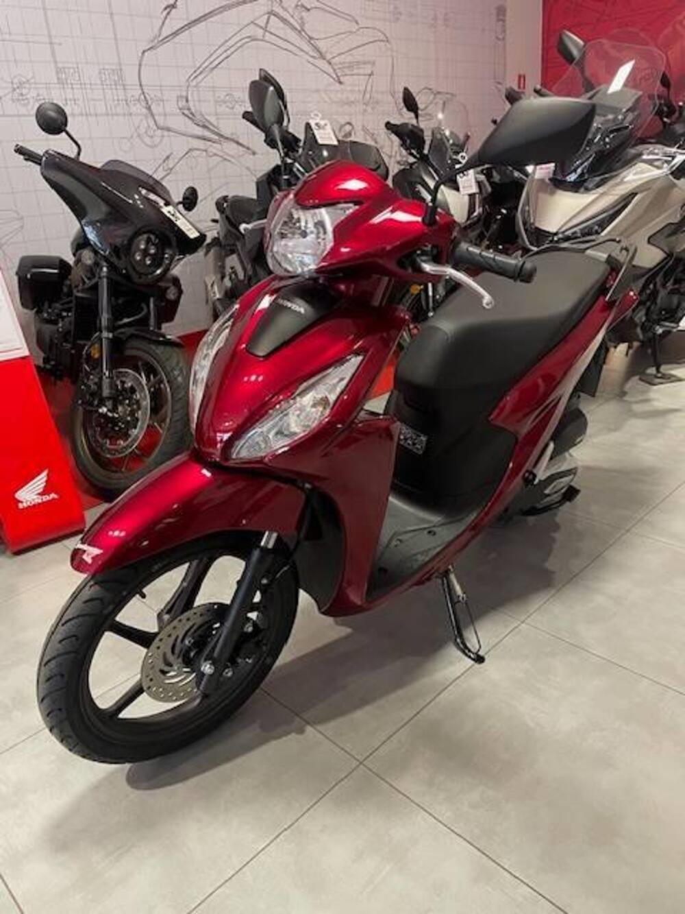 Honda Vision 110 (2021 - 24) (2)