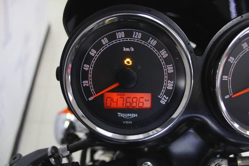Triumph Thruxton 900 (2004 - 15) (6)