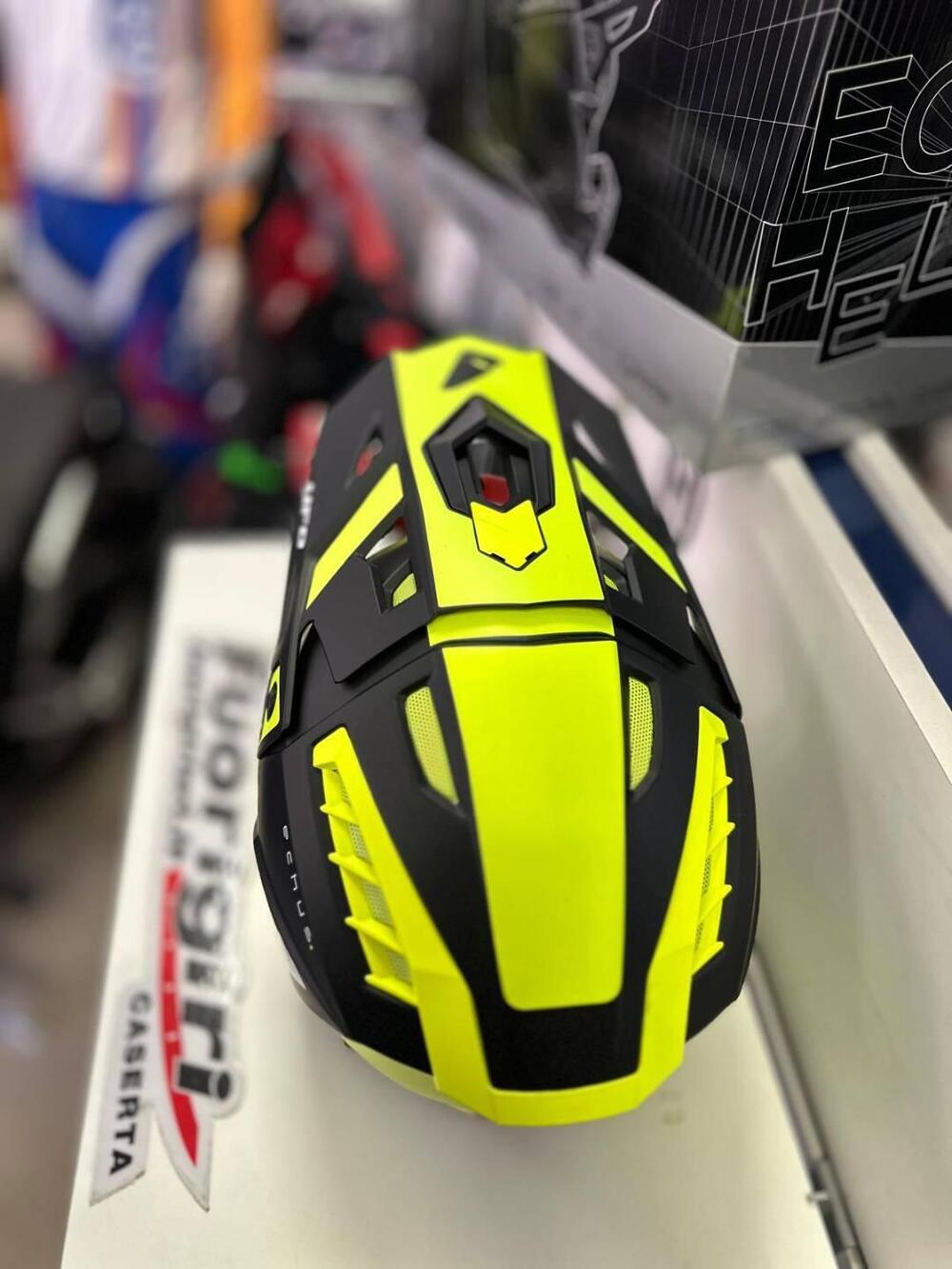 CASCO UFO ECHUS Ufo Plast (4)