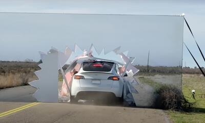 Tesla cade nella trappola dei Looney Tunes come Willy Coyote [VIDEO]