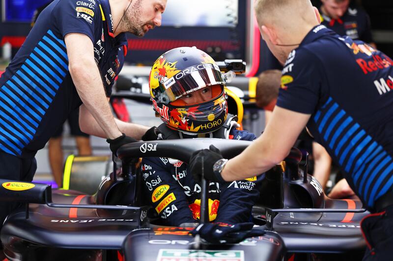 Yuki Tsunoda a bordo della RB20, test poststagionali Abu Dhabi 2024