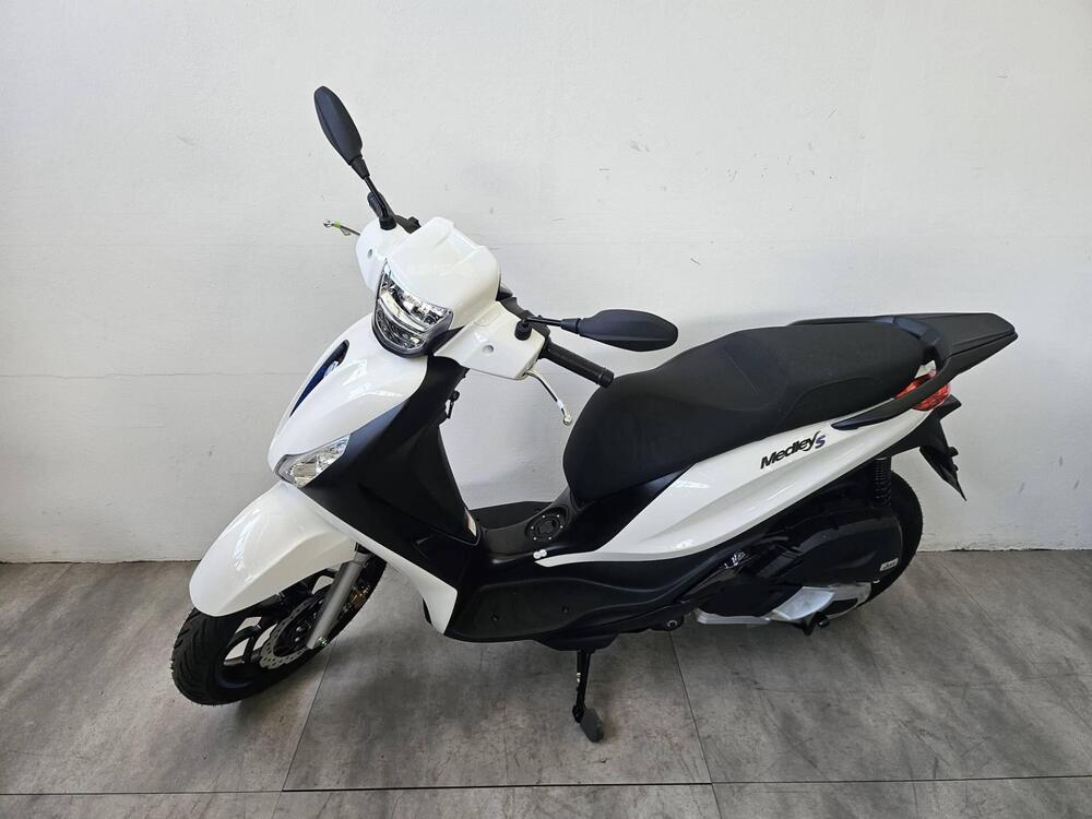 Piaggio Medley 200 S (2025) (2)