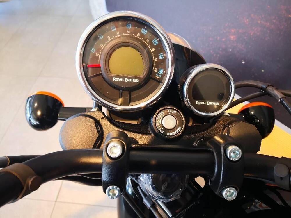 Royal Enfield Meteor 350 Fireball (2021 - 26) (12)