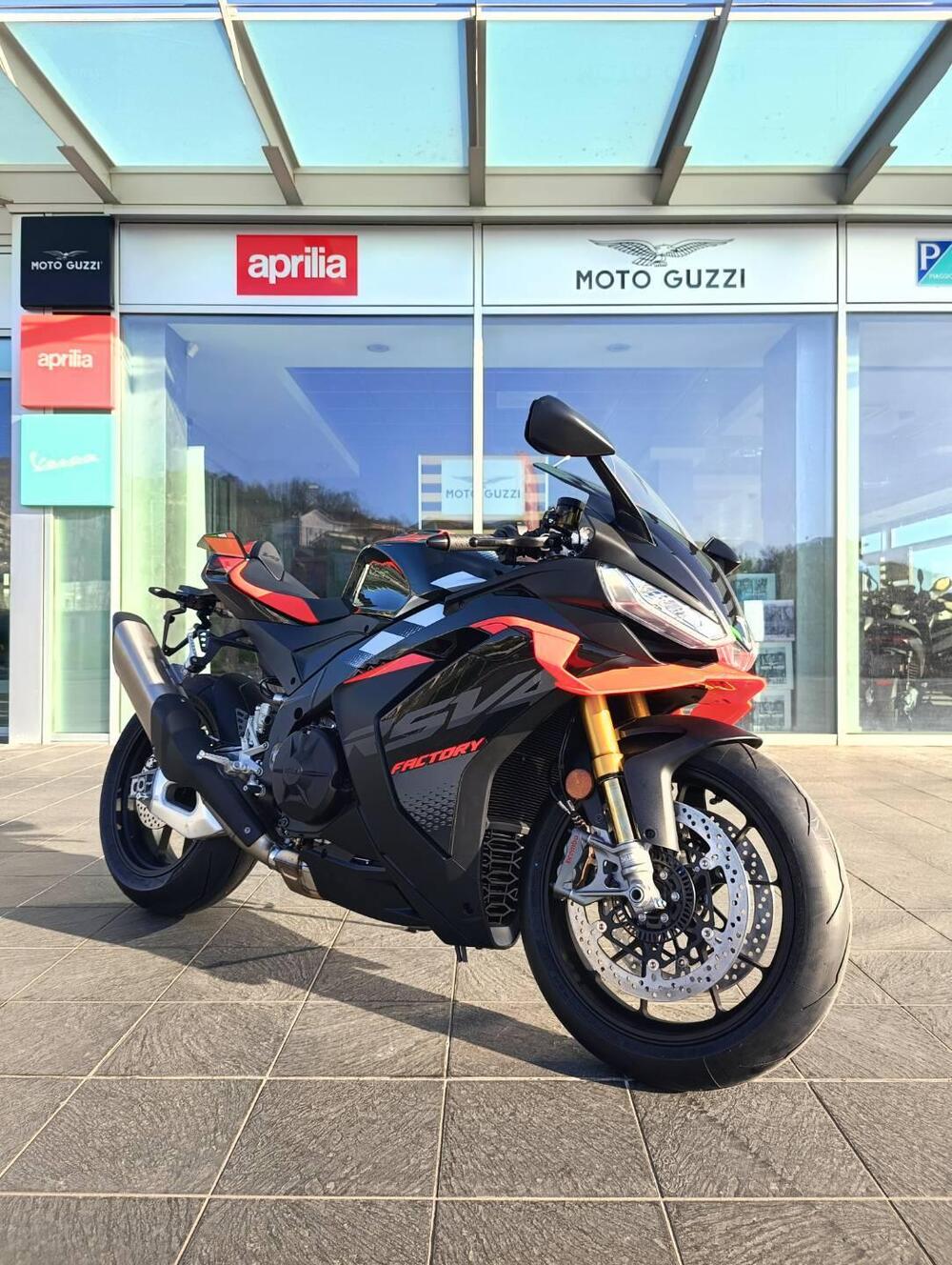 Aprilia RSV4 1100 Factory (2025)