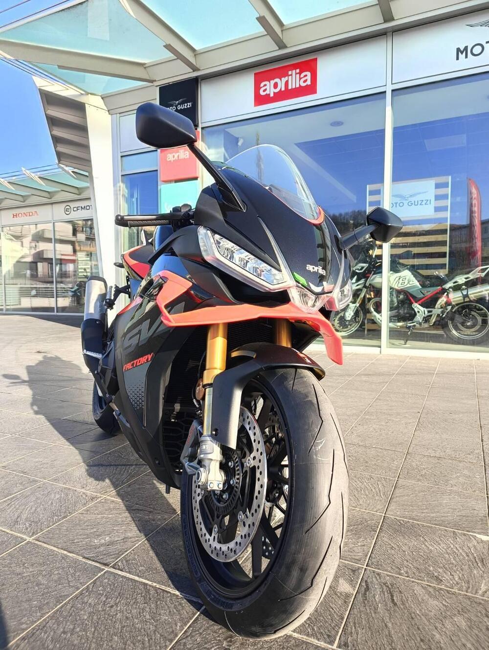 Aprilia RSV4 1100 Factory (2025) (7)