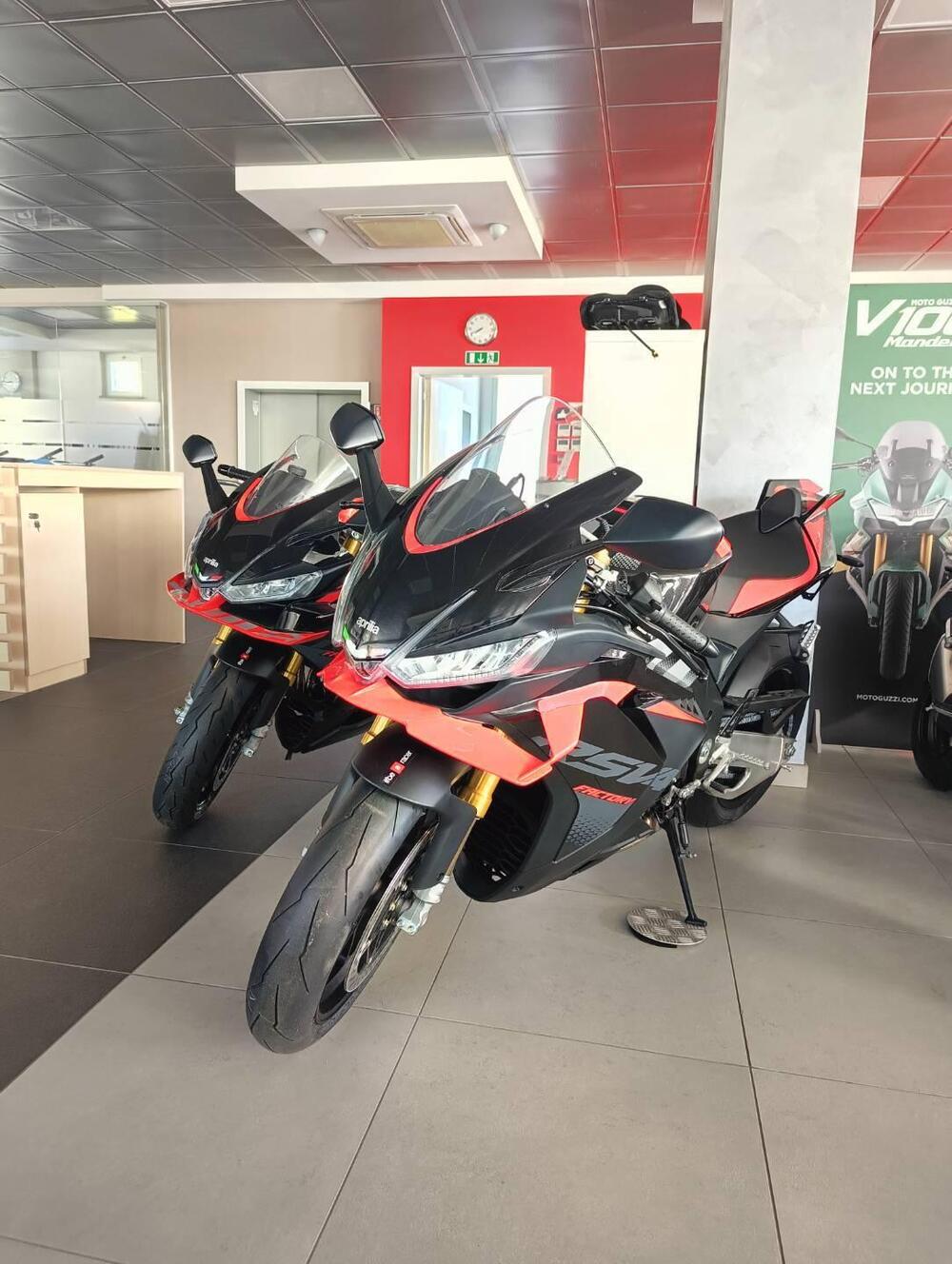 Aprilia RSV4 1100 Factory (2025) (8)