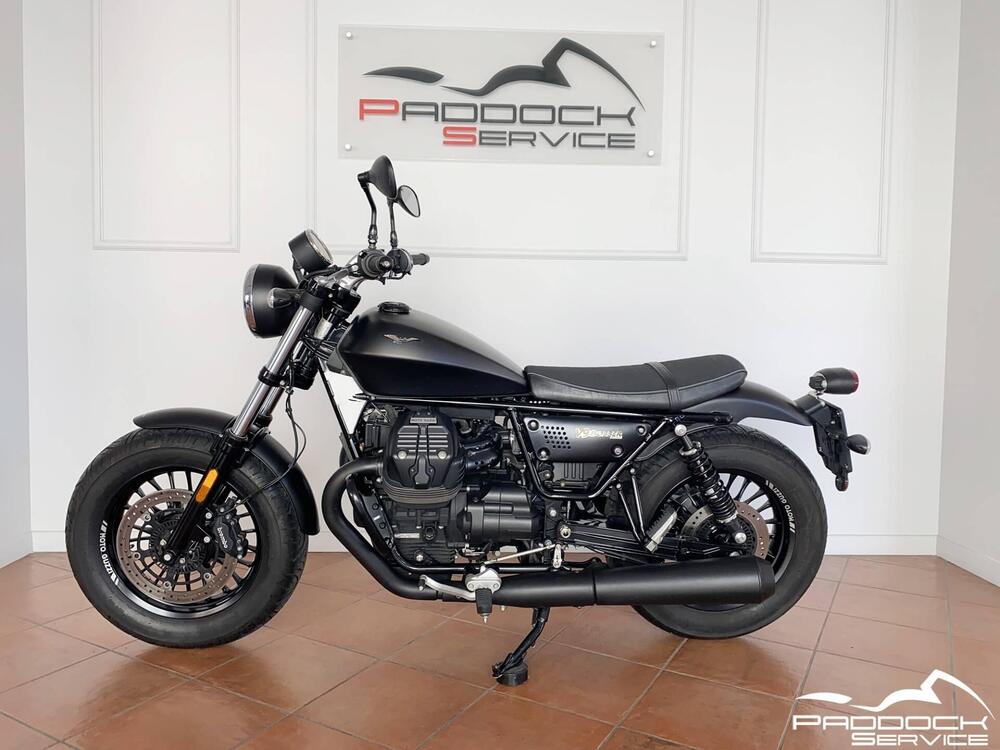 Moto Guzzi V9 Bobber (2016 - 18) (4)