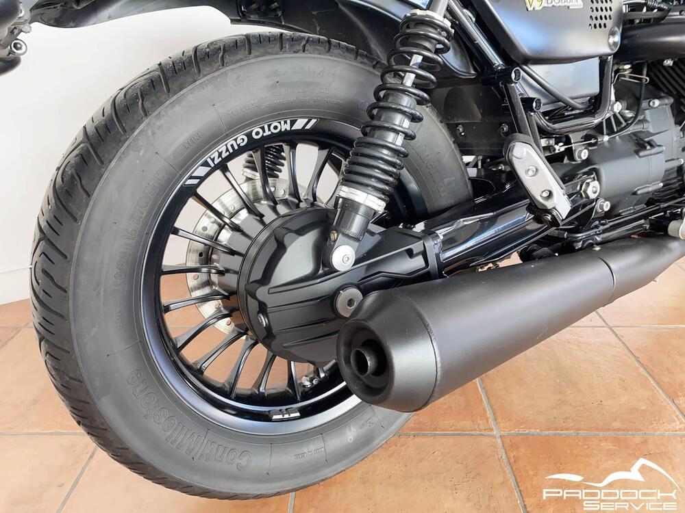 Moto Guzzi V9 Bobber (2016 - 18) (15)