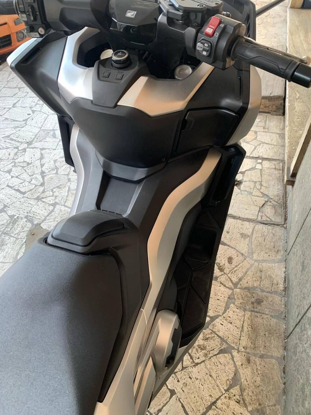 Honda Forza 750 DCT (2021 - 24) (3)