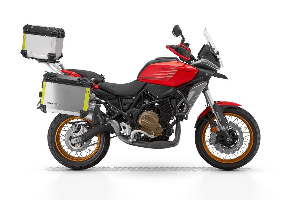 QJ Motor SRT 700 SX (2025) (5)