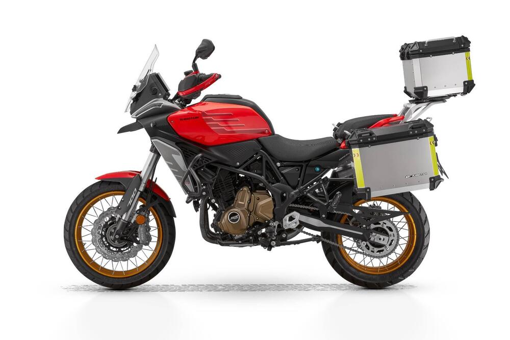 QJ Motor SRT 700 SX (2025) (7)