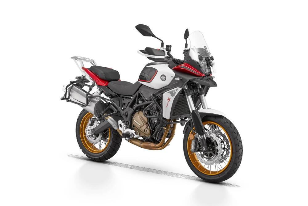 QJ Motor SRT 700 SX (2025) (13)