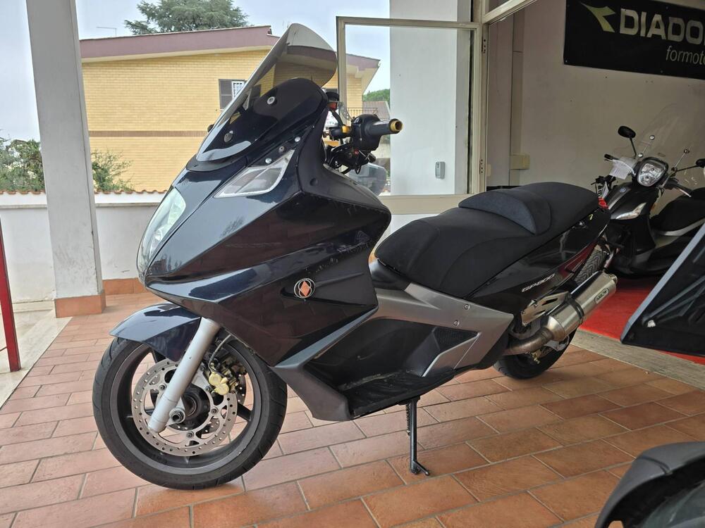 Gilera GP 800 (3)