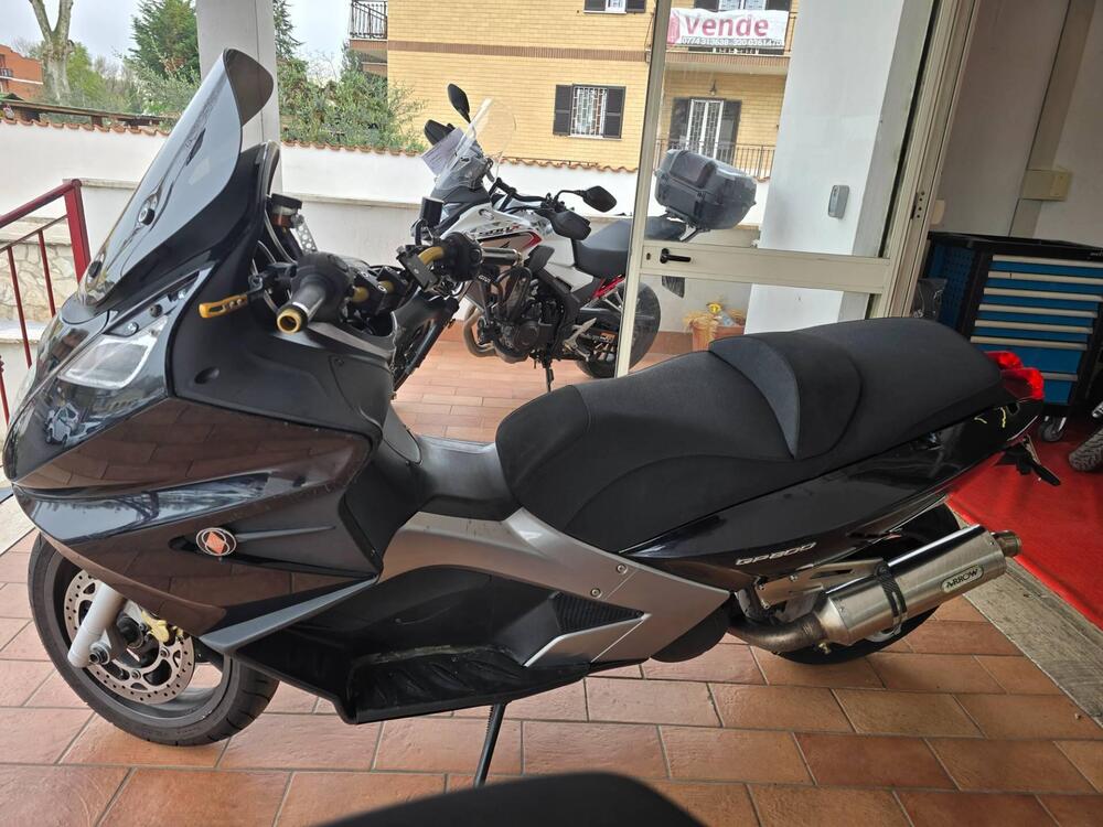 Gilera GP 800 (4)
