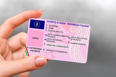 Cambia le legge per le patenti, novit&agrave; e rinnovo ogni 15 anni 