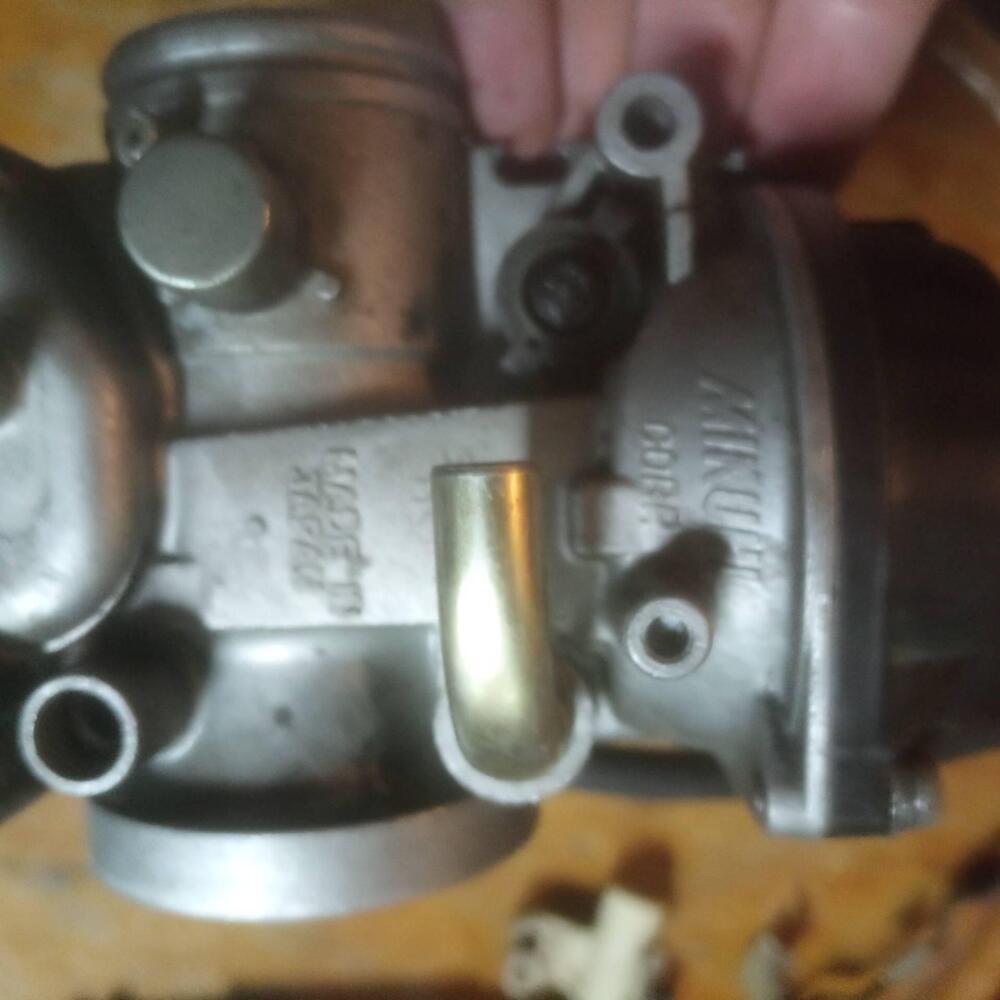 Carburatore Mikuni per Monster 900 (2)