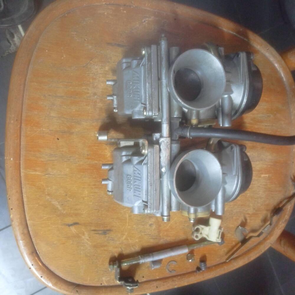 Carburatore Mikuni per Monster 900 (3)