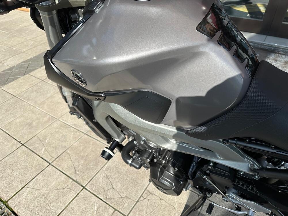 Yamaha MT-09 (2013 - 15) (7)