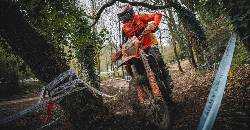 Enduro. Trofei KTM, Husqvarna, GasGas, uno tsunami di successo. Il report di Citt&agrave; della Pieve 