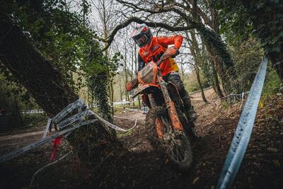 Enduro. Trofei KTM, Husqvarna, GasGas, uno tsunami di successo. Il report di Citt&agrave; della Pieve 