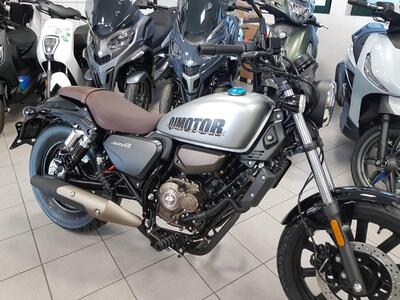 QJ Motor SRV 125 (2025) nuova