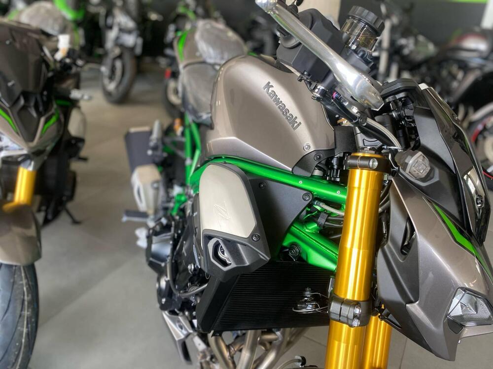 Kawasaki Z 900 SE (2025 - 26) (4)