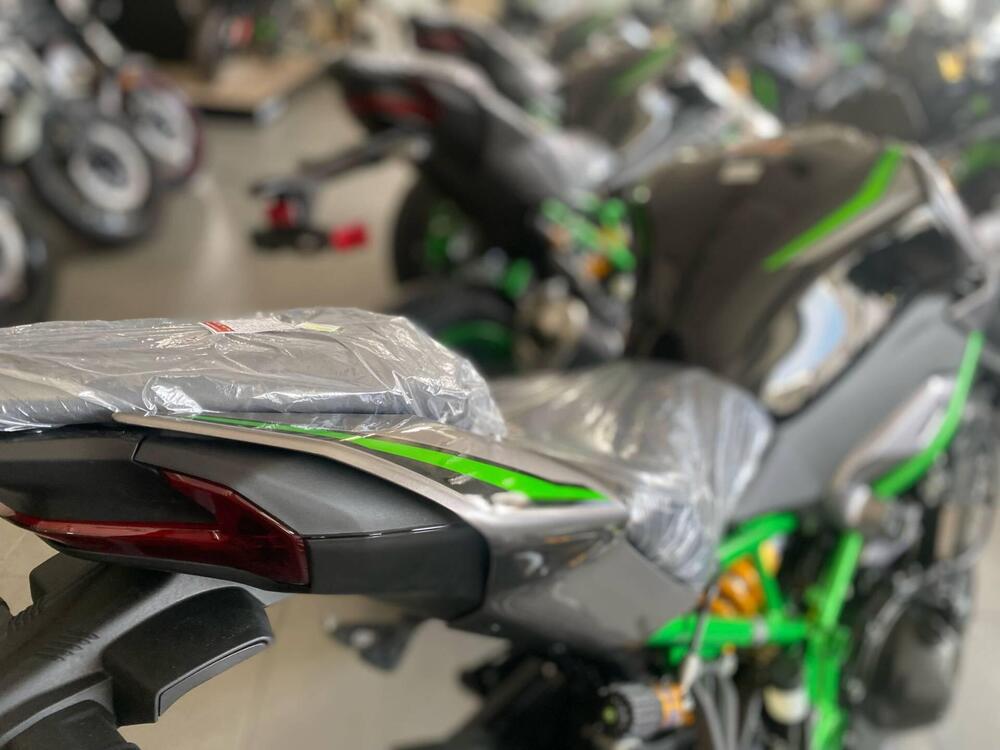 Kawasaki Z 900 SE (2025 - 26) (8)