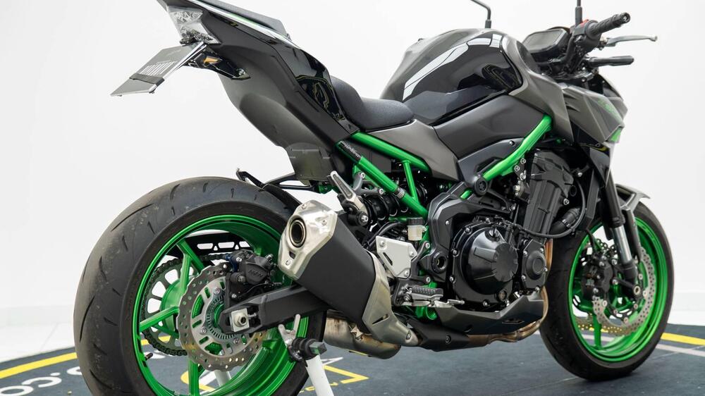 Kawasaki Z 900 (2021 - 24) (4)