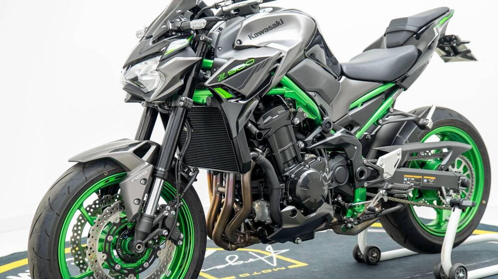 Kawasaki Z 900 (2021 - 24) (8)