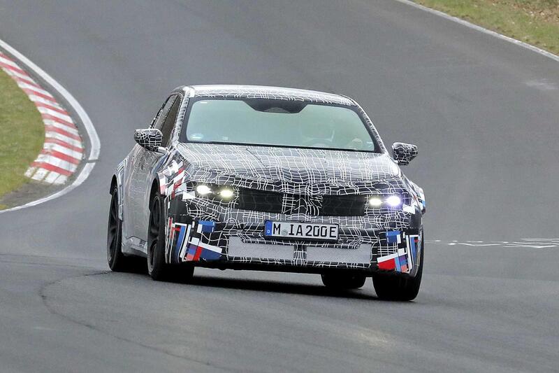 Nuova BMW M3: Il ruggito silenzioso alla prova del N&uuml;rburgring [Foto Spia]