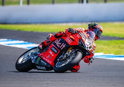 A Portimao, Nicolò Bulega è primo nelle FP1. Problemi per Toprak