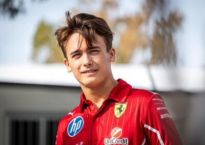 F1. Ferrari, Dino Beganovic in pista con la SF-25 nella FP1 del GP del Bahrain