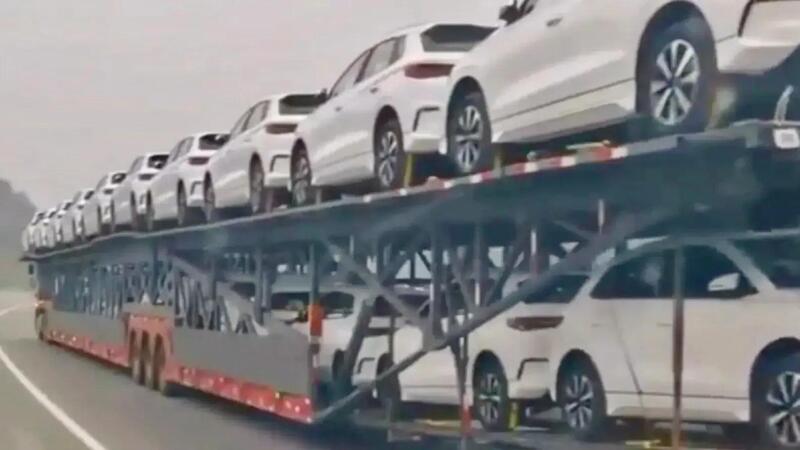 Le bisarche cinesi per trasportare le auto sono diverse [VIDEO]