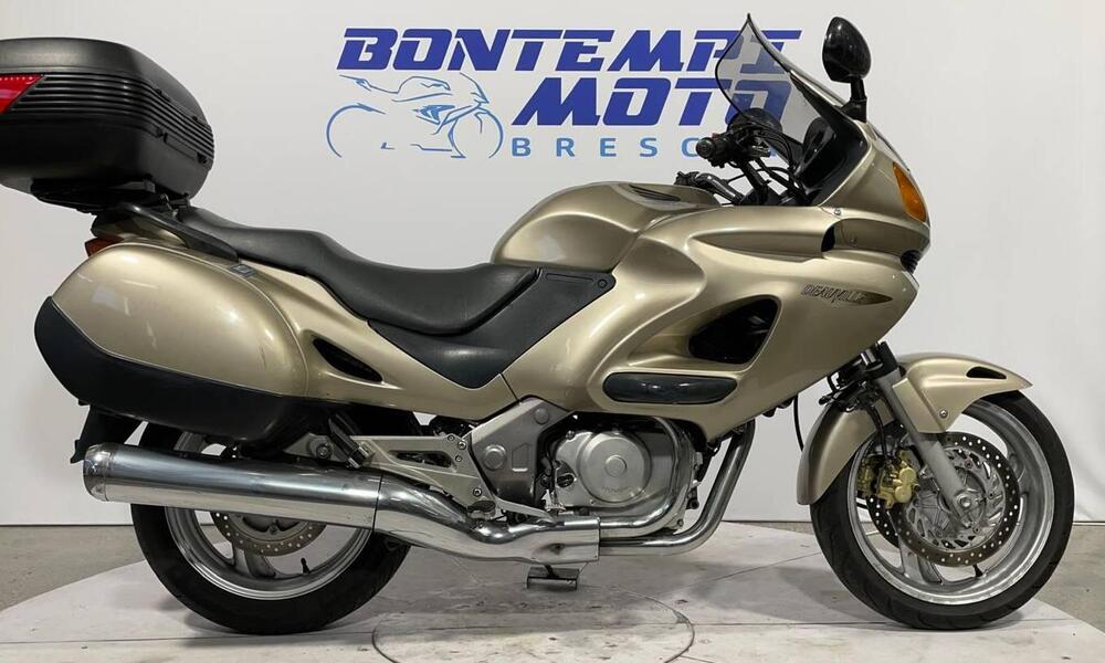 Honda Deauville 650 (1998 - 01)