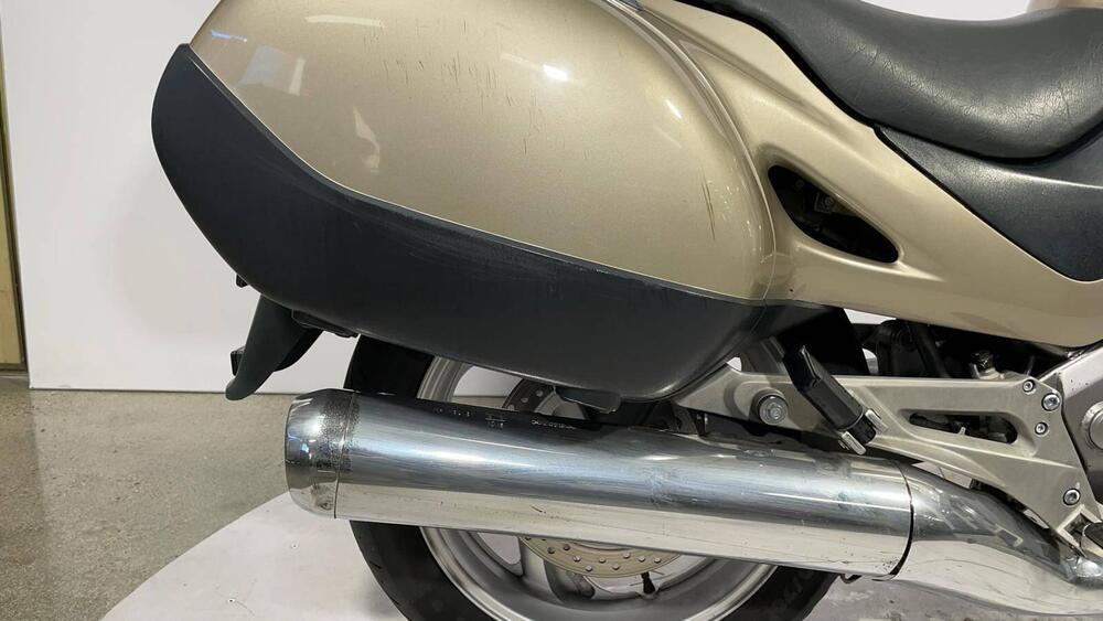 Honda Deauville 650 (1998 - 01) (6)