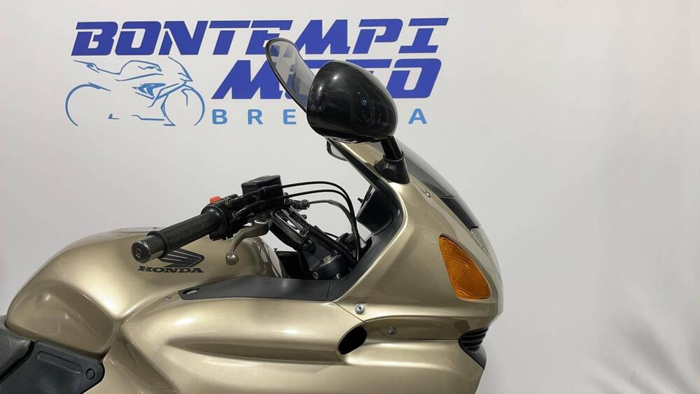 Honda Deauville 650 (1998 - 01) (12)