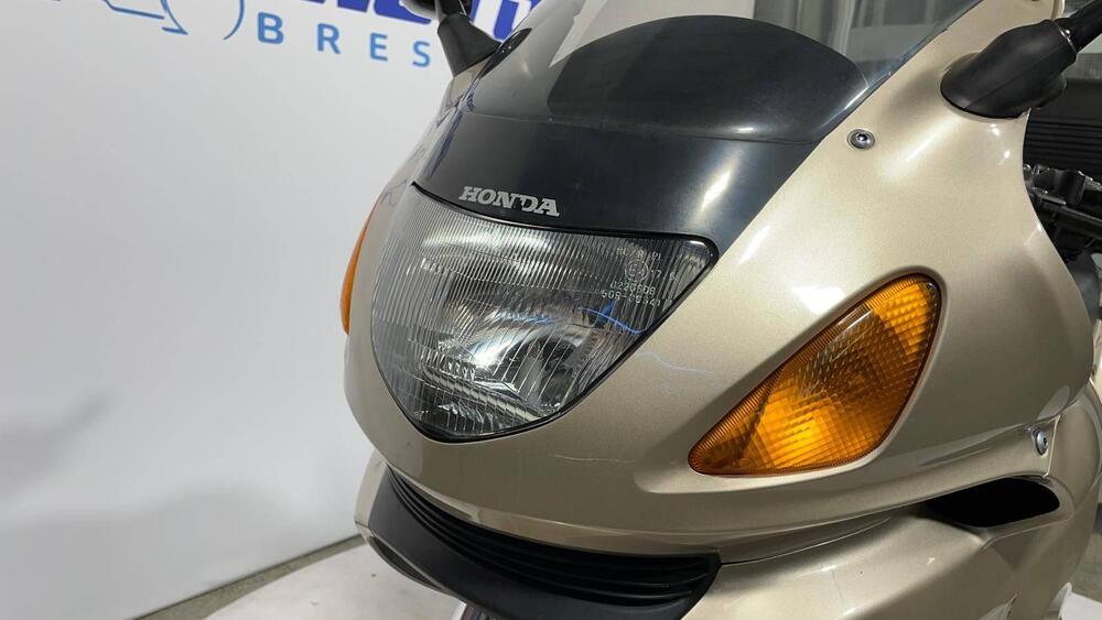 Honda Deauville 650 (1998 - 01) (13)