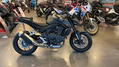 Honda CB 750 Hornet (2025) nuova
