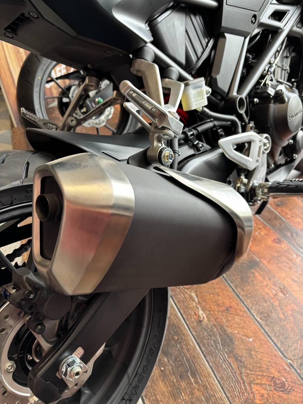 Honda CB 300 R (2022 - 25) (6)